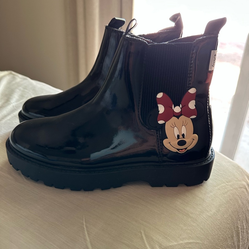 Zara Kids Black Boots with Mickey and Minnie Design BRAND NEW - Picture 1 of 5